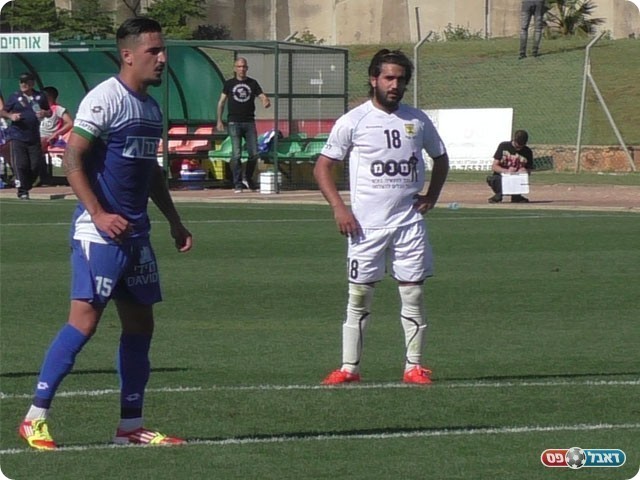 פנדל מוצדק. רביבו מתכונן לבעיטה  (שקד מורג)